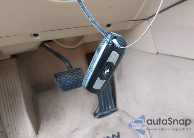 WBAVC93528K039775: 44449140