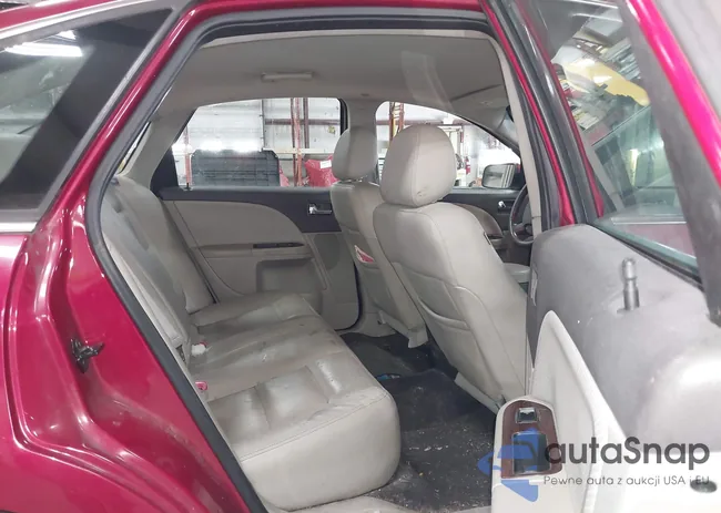 1FAHP24W89G122110: 44449218