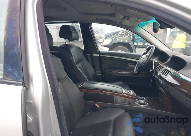 WBAHN83556DT26689: 44449242