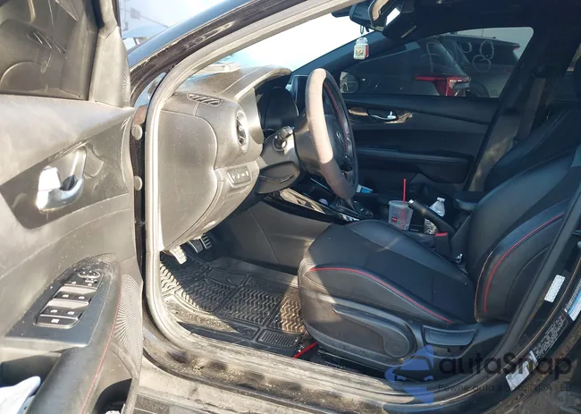 3KPF44AC3ME318044: 44448467