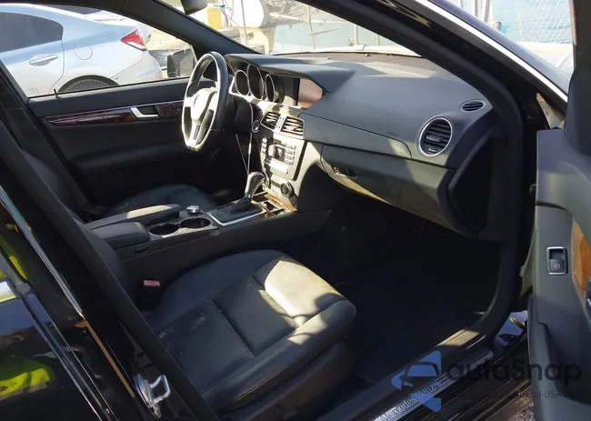 WDDGF4HB7CR210806: 44448468