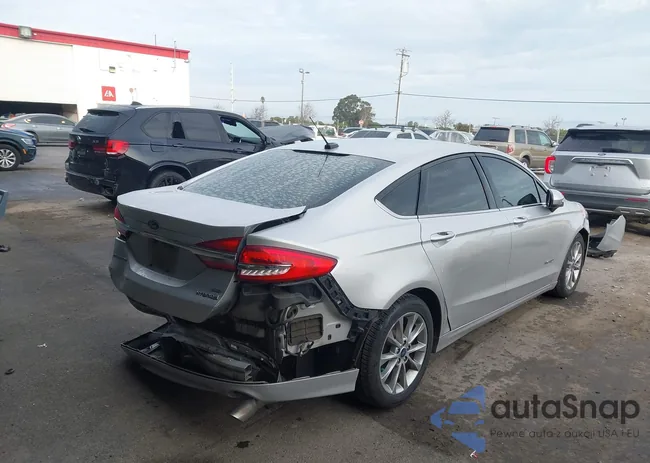 3FA6P0LU8HR216720: 44448531