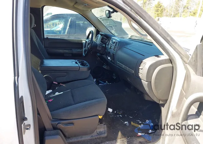 2GTEK19JX71581698: 44449776