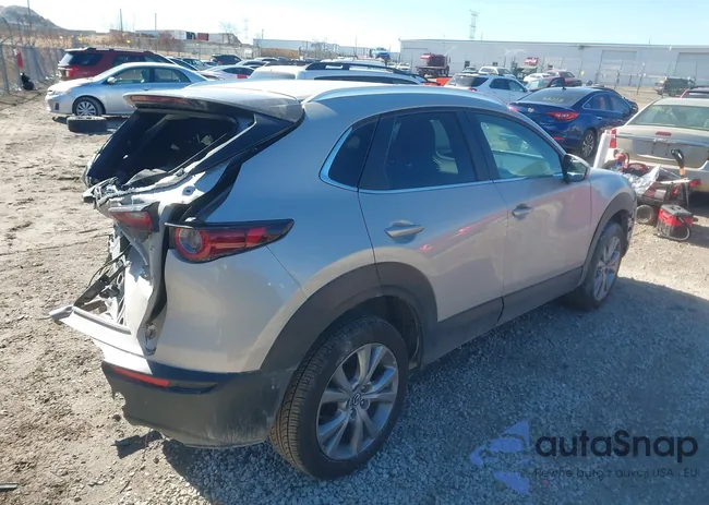 3MVDMBCM8PM561388: 44449875