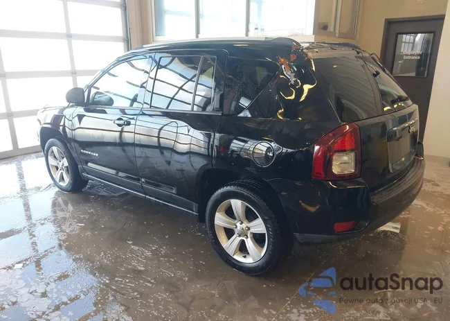 1C4NJCBA3GD560852: 44449951