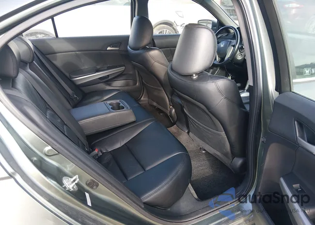 1HGCP268X9A037471: 44450111