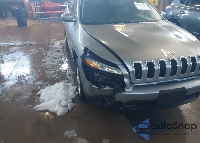 1C4PJMCS0HW590192: 44450287