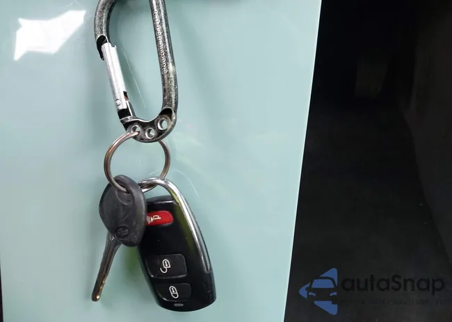 KNDMH4C76E6580983: 44450299