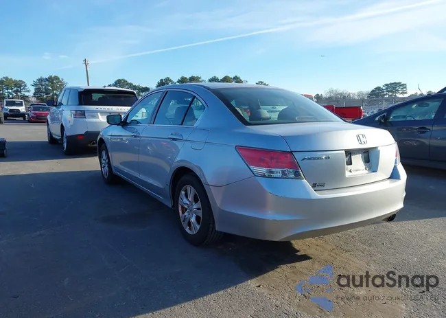 1HGCP2F49AA152032: 44450331