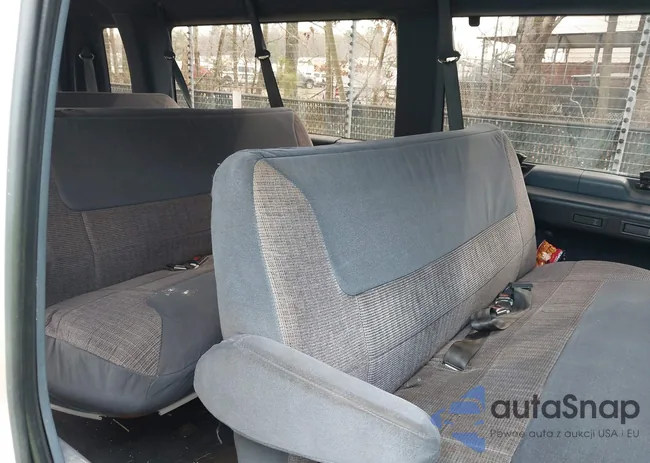 1FBJS31H7PHA87528: 44449383