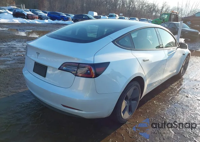 5YJ3E1EA5PF477718: 44449486