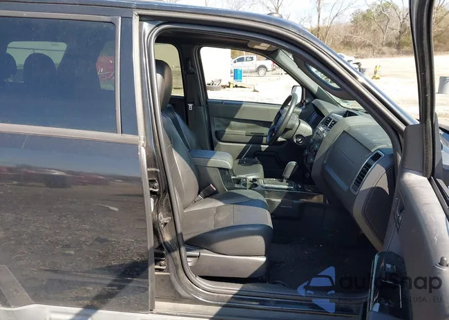 1FMCU9EG1BKB71340: 44450735