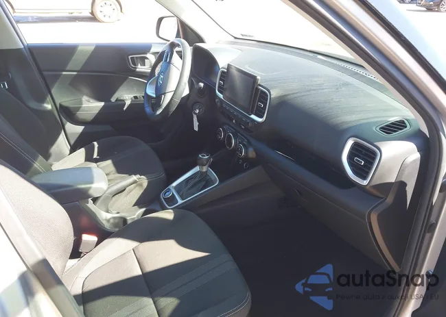 KMHRC8A34PU272717: 44450763