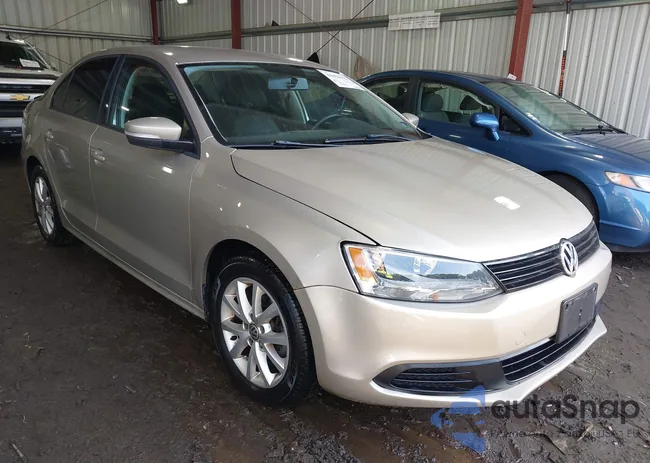 3VWDP7AJ2CM116585: 44450838