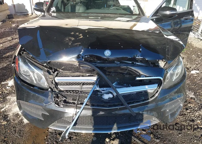 WDDZF4KB9HA135677: 44450898