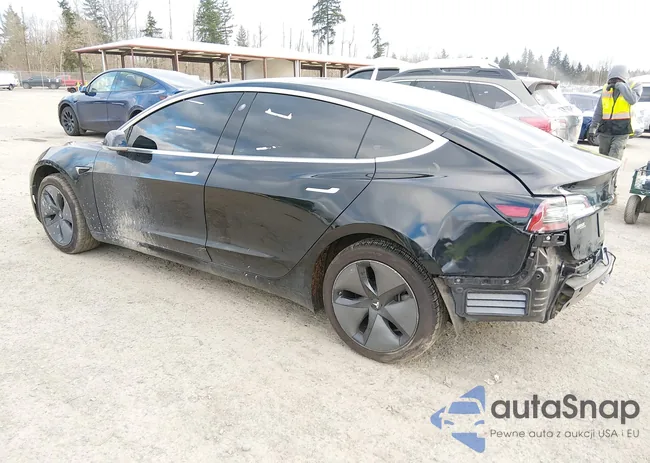 5YJ3E1EA4KF305611: 44451081