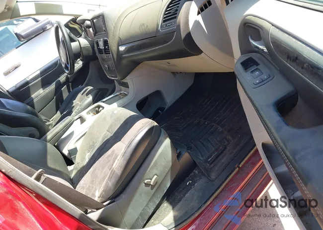 2C4RC1CG2ER313349: 44451126