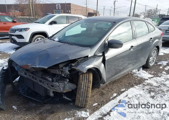 1FADP3F2XJL301940: 44451327