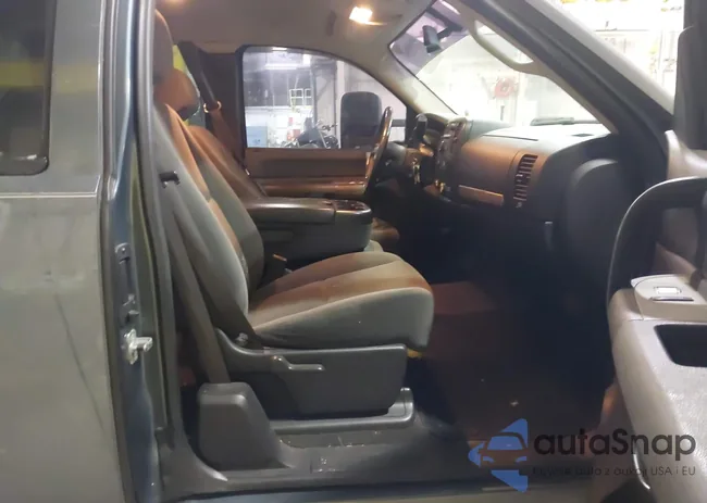 2GCEC19J071577124: 44450363