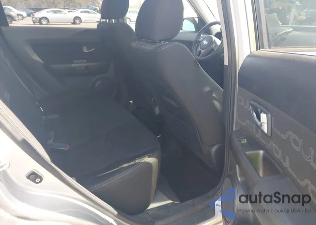 KNDJT2A61C7462573: 44450395