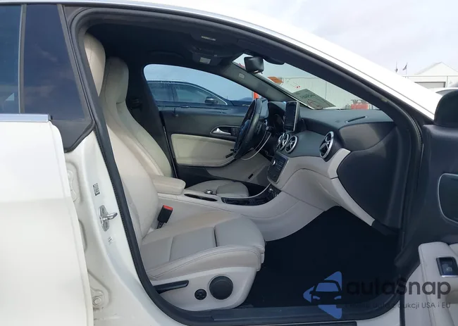 WDDSJ4EB9GN373550: 44450403