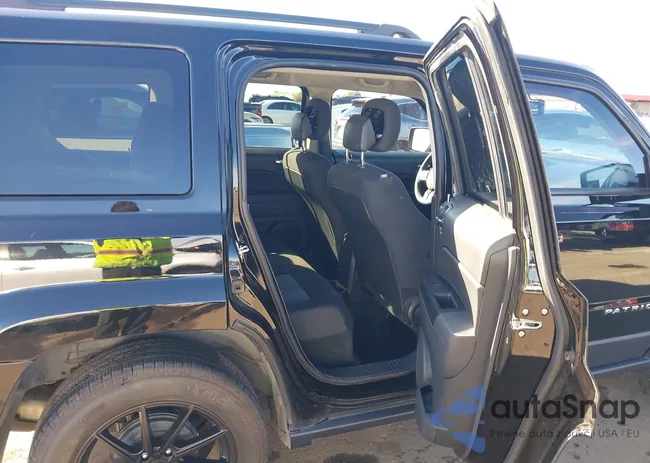 1C4NJPBB6GD800184: 44450436