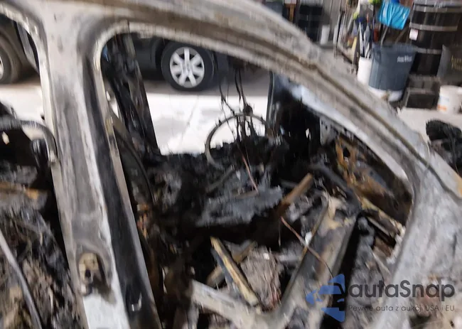 W1N0G8EB3LF769784: 44450483