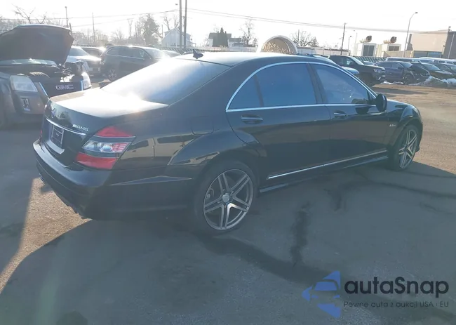 WDDNG77X48A143302: 44450575