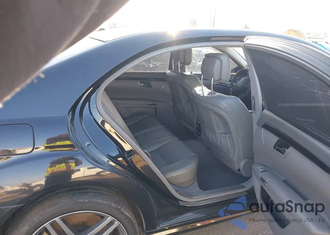 WDDNG77X48A143302: 44450575