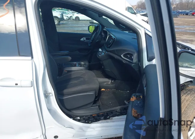 2C4RC1FG1RR159153: 44450633