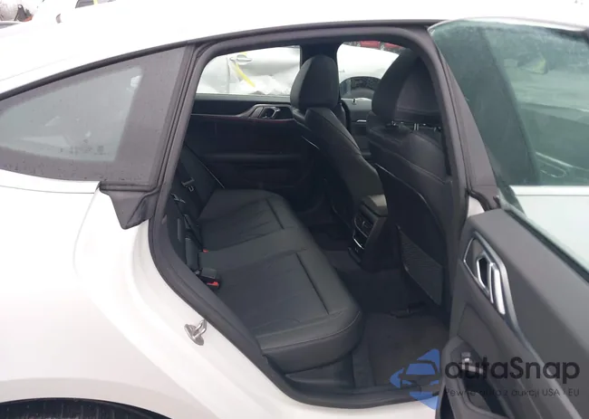 WBY73AW02RFT37216: 44450659