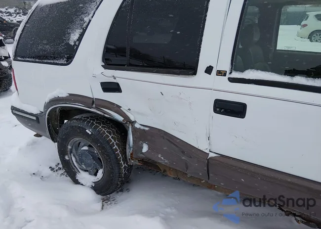 1GNDT13W6X2114959: 44451951