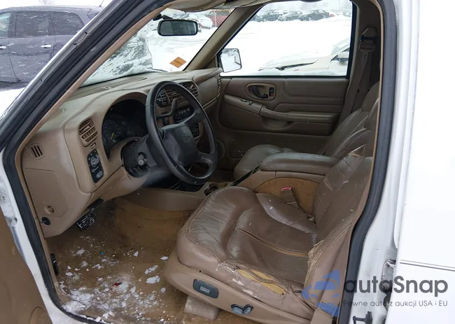 1GNDT13W6X2114959: 44451951