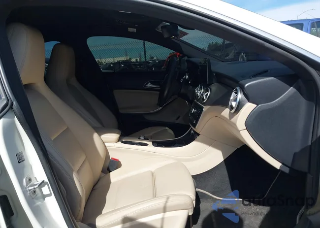 WDDSJ4EB0JN590833: 44452085