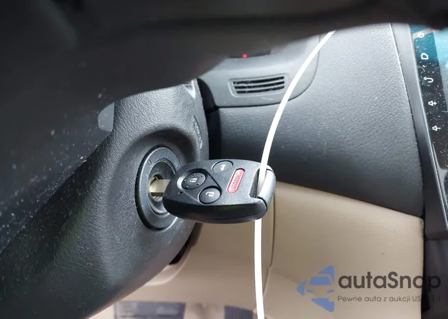 1HGCM82673A026077: 44452313