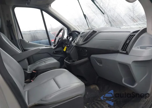 1FTNR1CM8FKB10632: 44452317