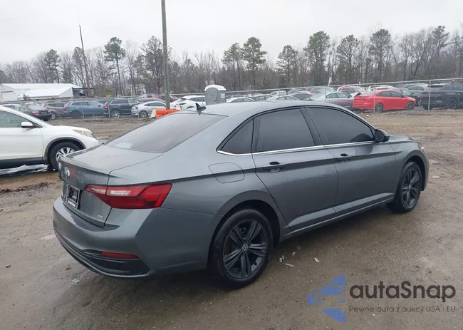 3VW7M7BU8NM005444: 44451475