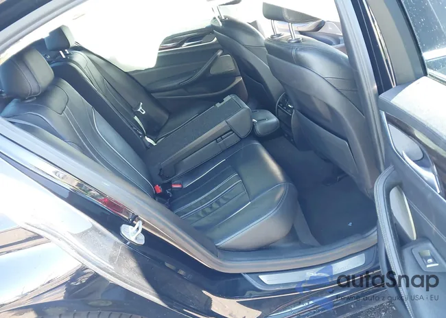 WBAJE5C32HG915022: 44451479