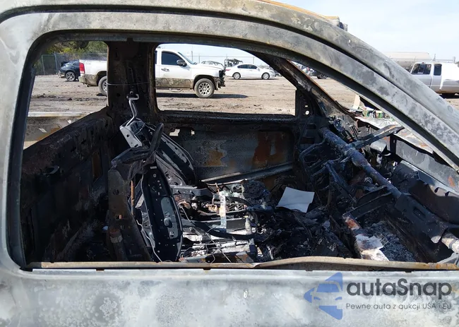 3C6JR6DT1EG188880: 44452755