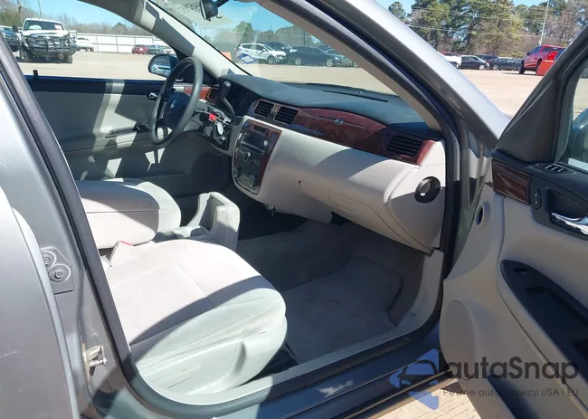 2G1WT55N881272582: 44452952