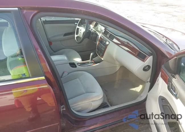 2G1WB58K679378890: 44452980