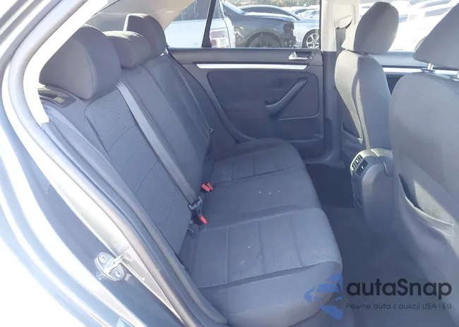 3VWJZ7AJ7AM034782: 44452990