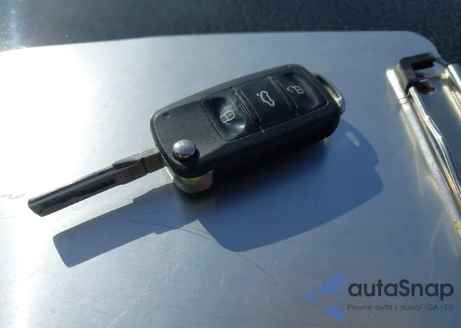 3VW2B7AJ3HM361523: 44453036