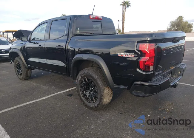 1GCPTEEK6T1135172: 44453111