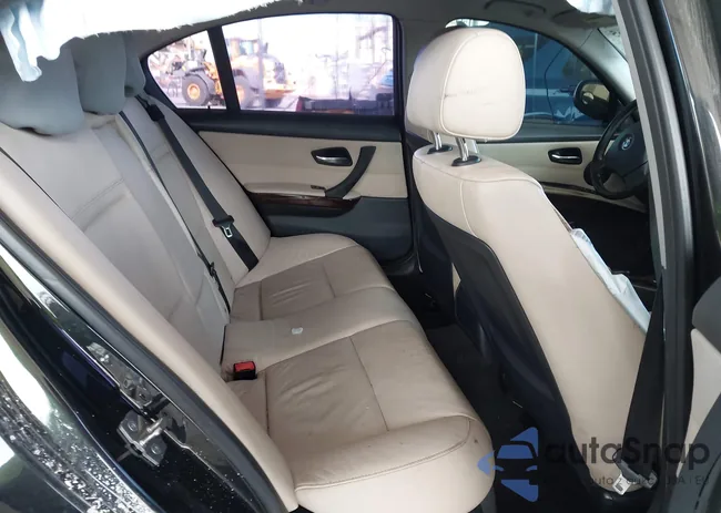 WBAPH5G57BNM78330: 44453165