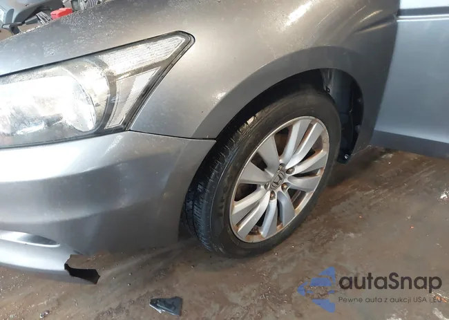 1HGCP3F86BA007721: 44453196