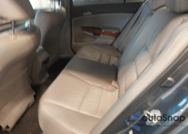 1HGCP3F86BA007721: 44453196