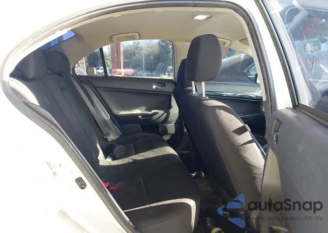 JA32U2FUXHU002666: 44452350