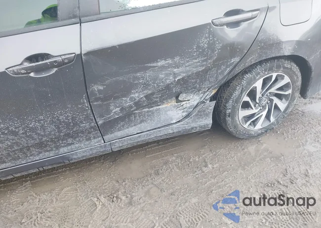 2HGFC2F76JH597137: 44452453