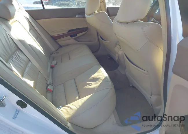 1HGCP36879A010797: 44452459